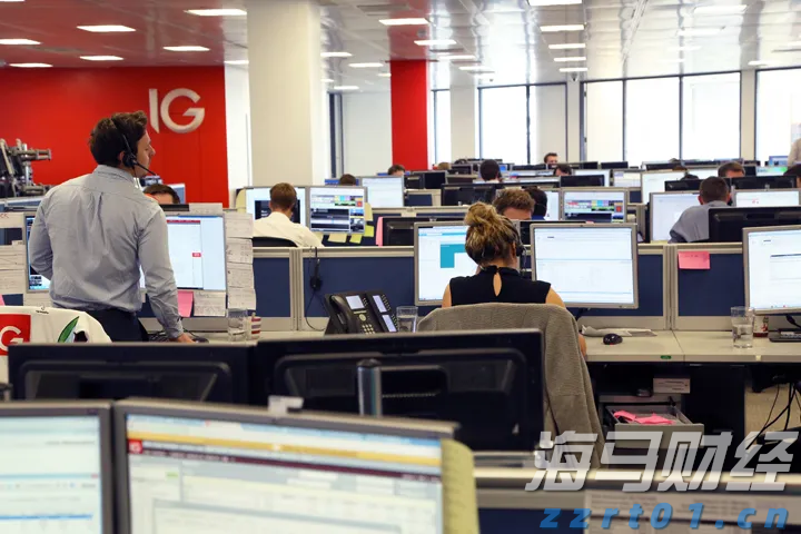 市领导到港北覃塘开展系列专项治理调研活动